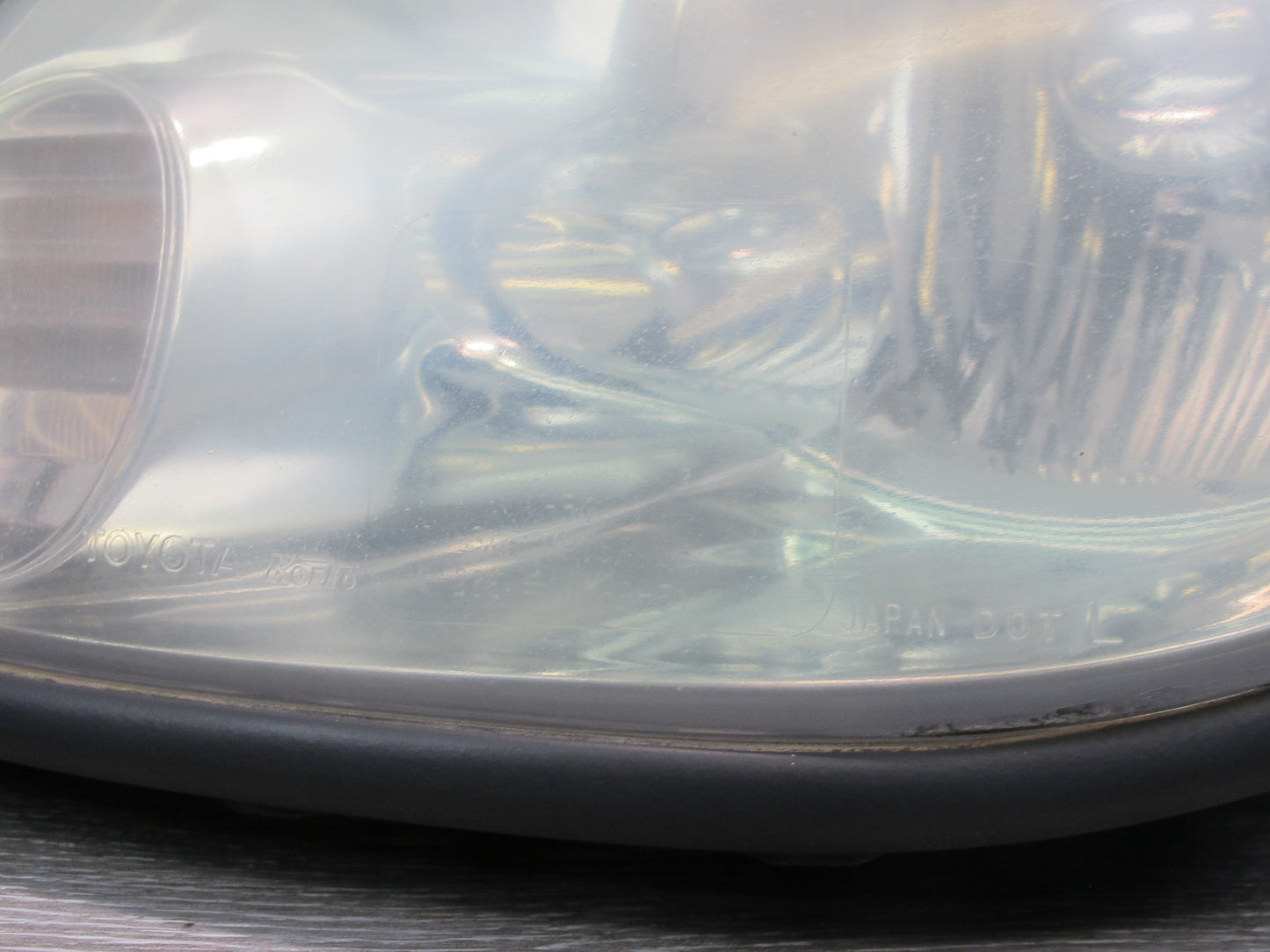 02-05 Lexus JZS160L GS300 GS430 Front Left Halogen Headlight Lamp OEM