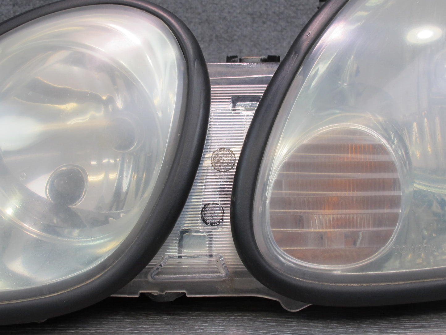 02-05 Lexus JZS160L GS300 GS430 Front Left Halogen Headlight Lamp OEM