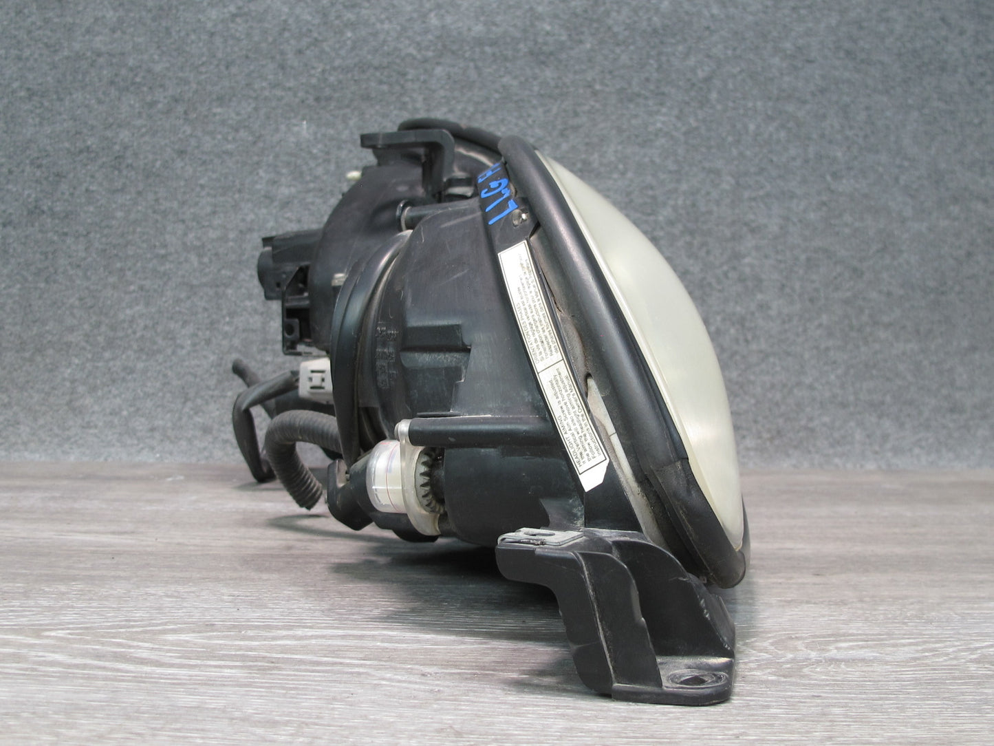 02-05 Lexus JZS160L GS300 GS430 Front Left Halogen Headlight Lamp OEM