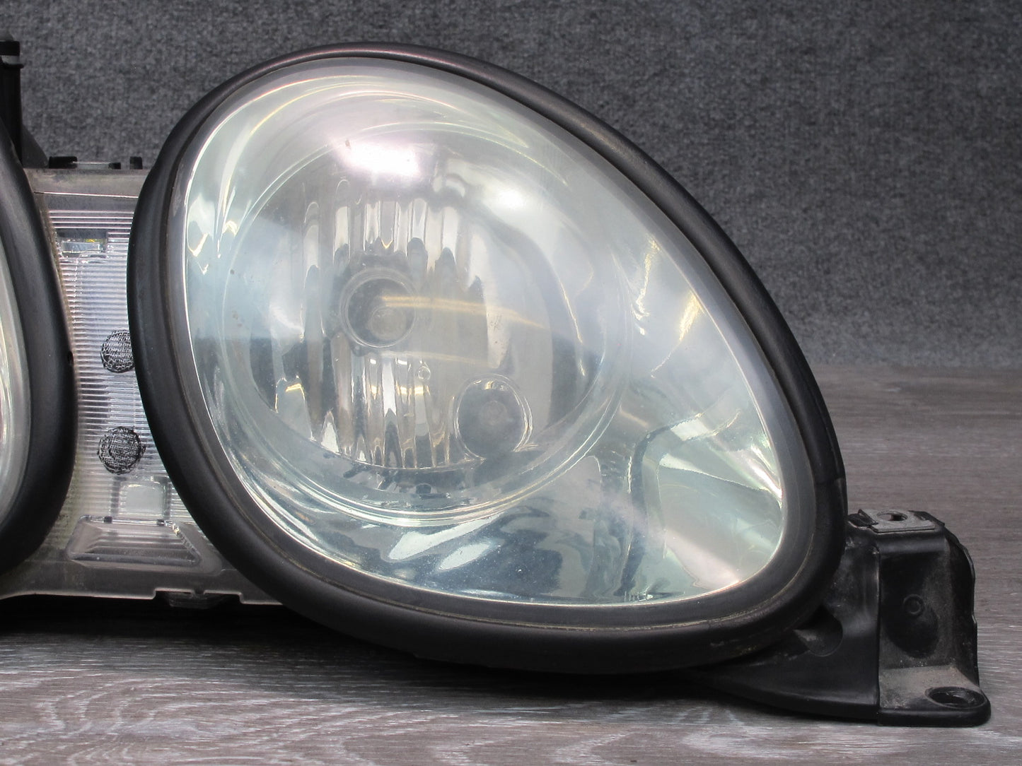 02-05 Lexus JZS160L GS300 GS430 Front Right Halogen Headlight Lamp OEM