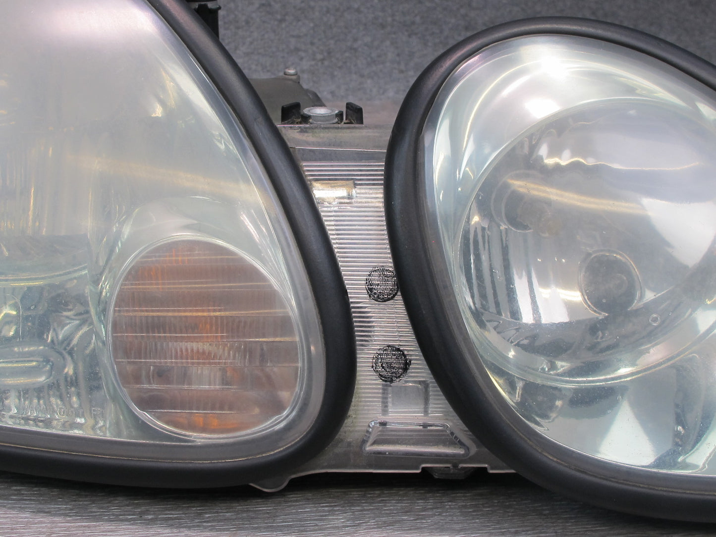 02-05 Lexus JZS160L GS300 GS430 Front Right Halogen Headlight Lamp OEM