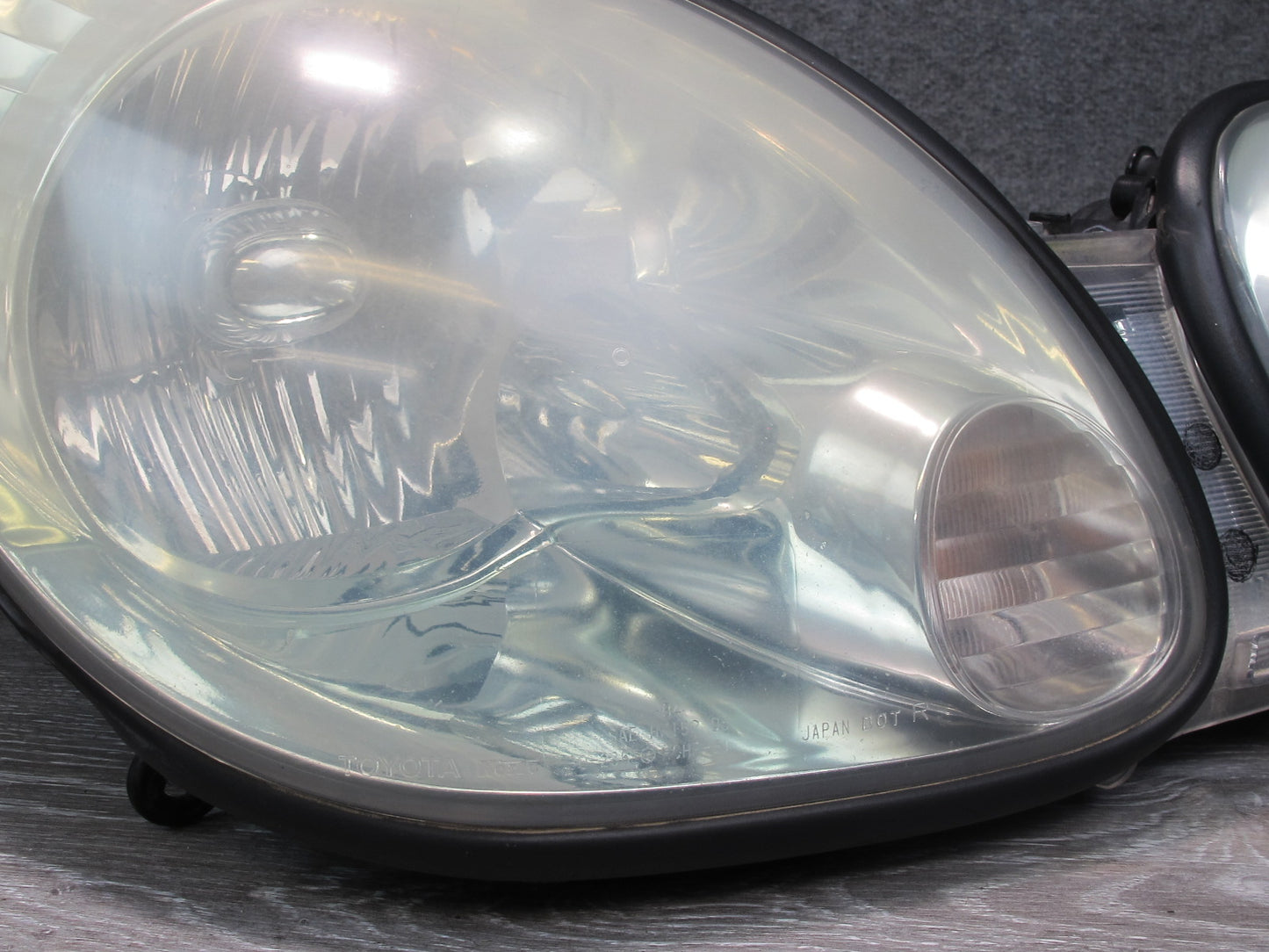 02-05 Lexus JZS160L GS300 GS430 Front Right Halogen Headlight Lamp OEM