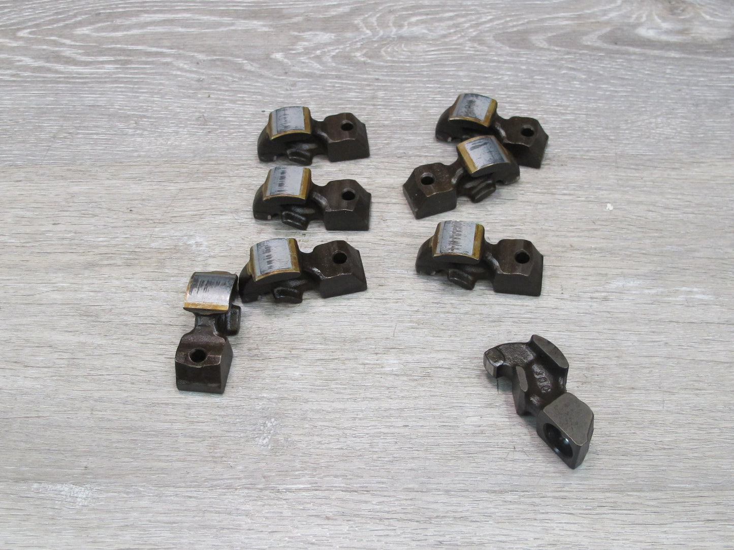 86-91 Mercedes 560SEC 560SEL M117 Rocker Arm & Valve Adjust Shim Set Right OEM