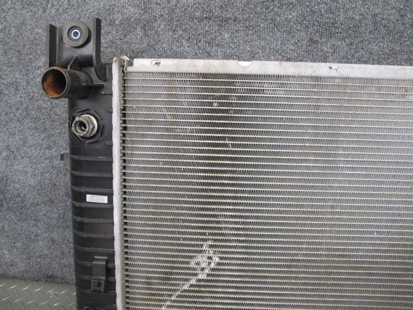 2003-2007 Hummer H2 6.0L Engine Motor Coolant Radiator