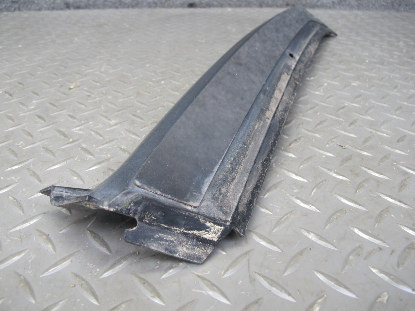 2003-2009 Hummer H2 Front Left Right Windshield A Pillar Trim Molding Panel Set