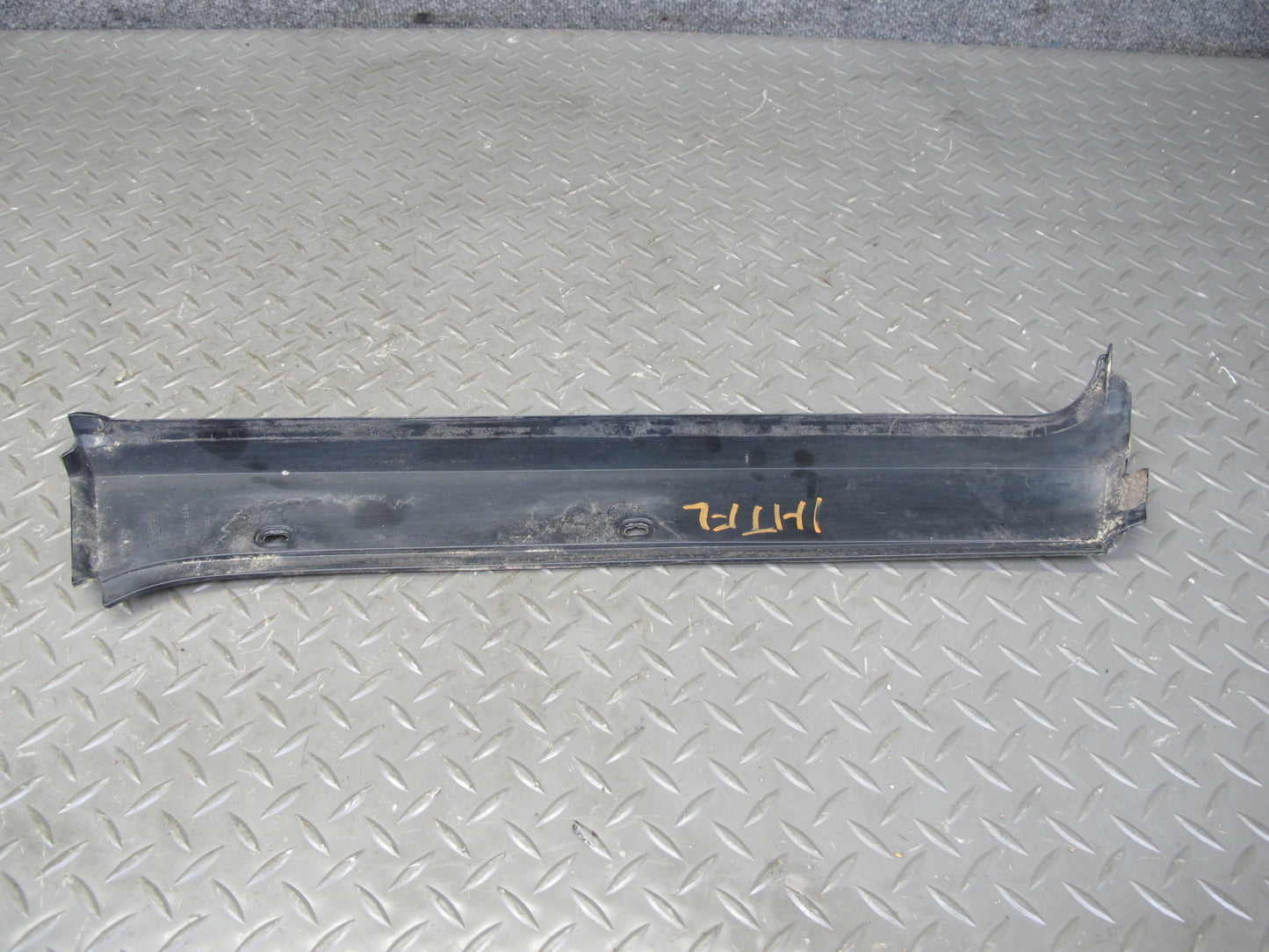 2003-2009 Hummer H2 Front Left Right Windshield A Pillar Trim Molding Panel Set