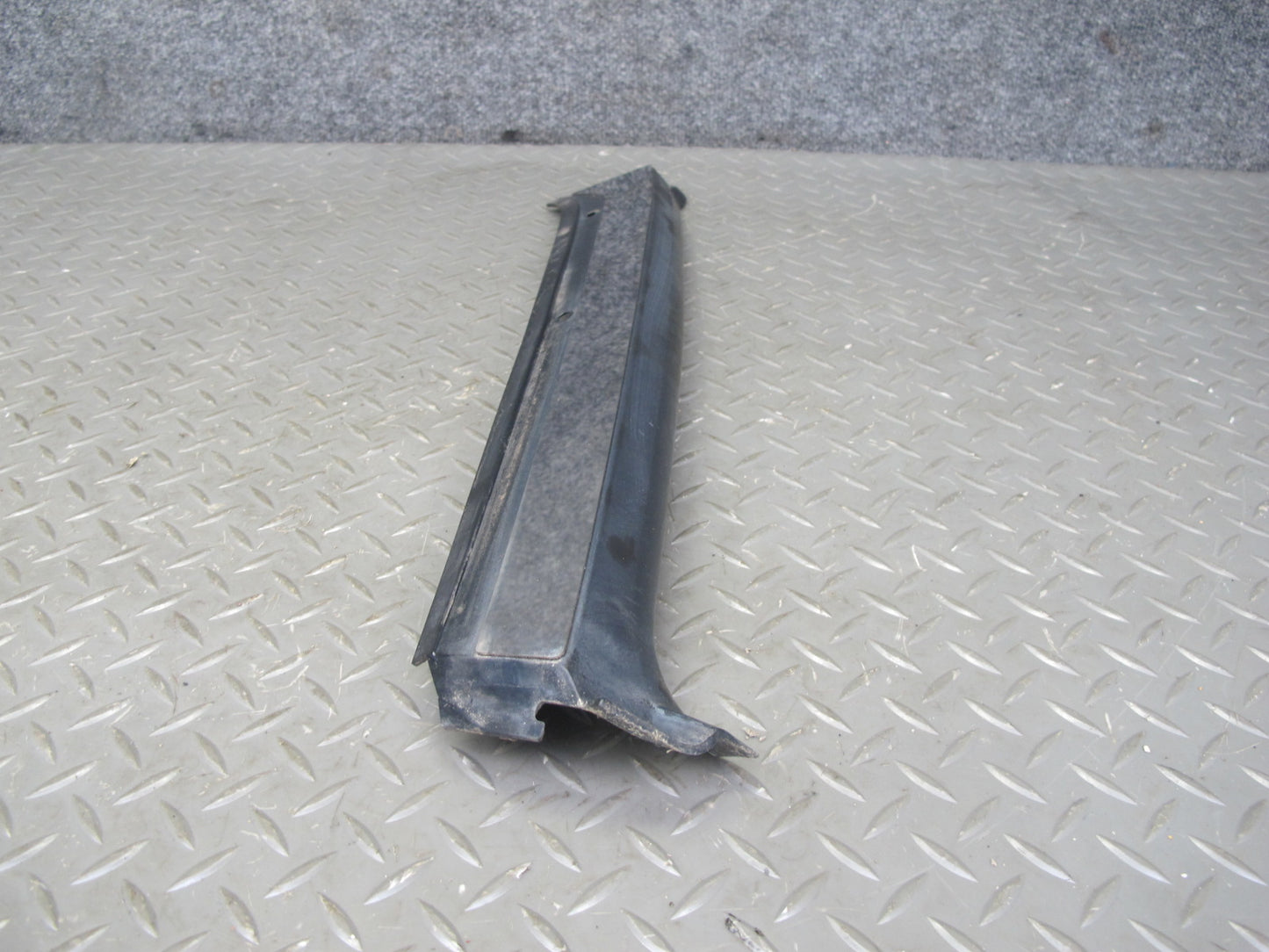 2003-2009 Hummer H2 Front Left Right Windshield A Pillar Trim Molding Panel Set