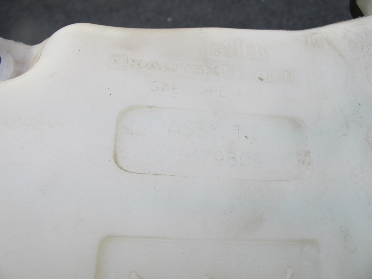 2003-2007 Hummer H2 Front Windshield Wiper Washer Reservoir Tank Bottle