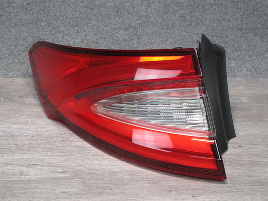 2017-2020 Maserati Levante M161 Rear Left Outer Tail Light Lamp 670035797