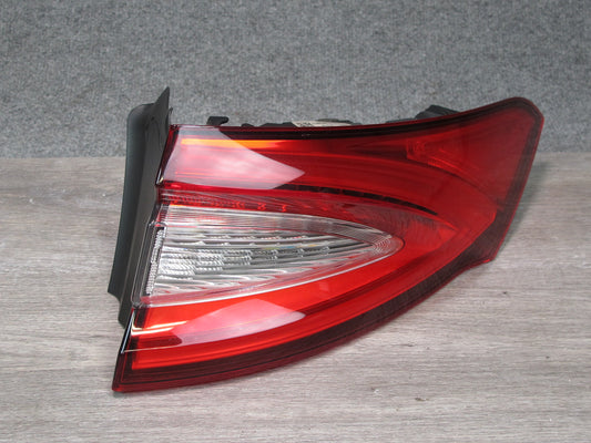 2017-2020 Maserati Levante M161 Rear Right Outer Tail Light Lamp 670035796