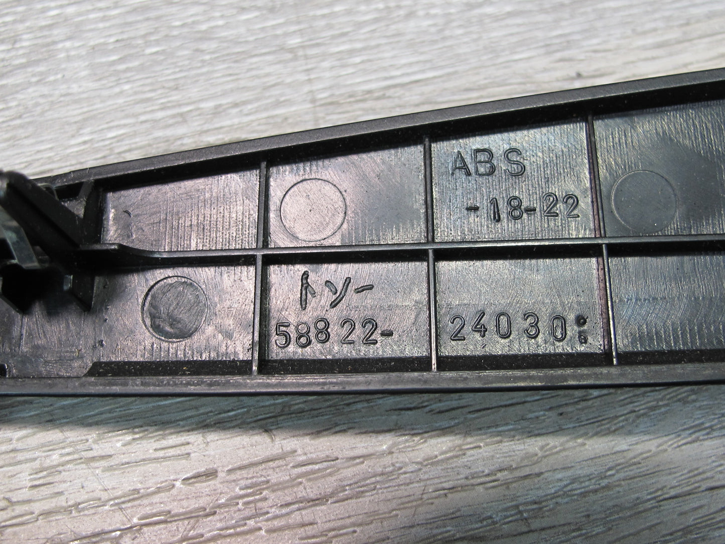 95-96 Lexus UZZ30L SC300 SC400 A/T Automatic Transmission Shifter Trim Black OEM