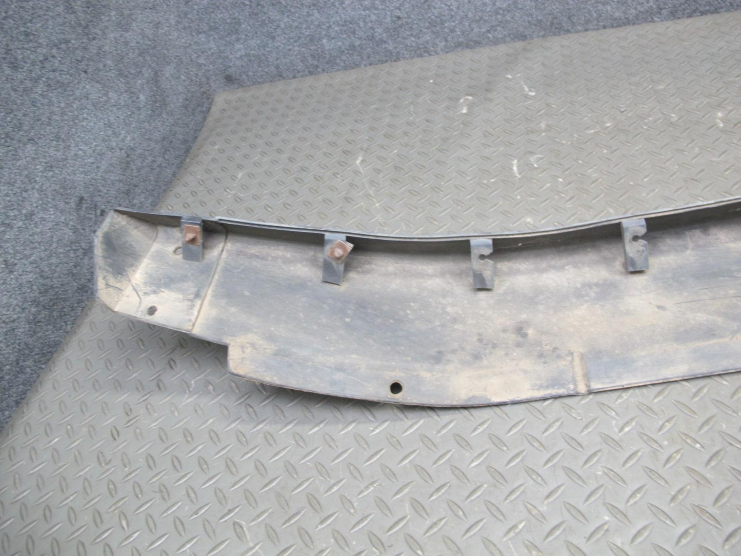 2003-2009 Hummer H2 Left & Right Side Rocker Skirt Panel Molding Trim Set