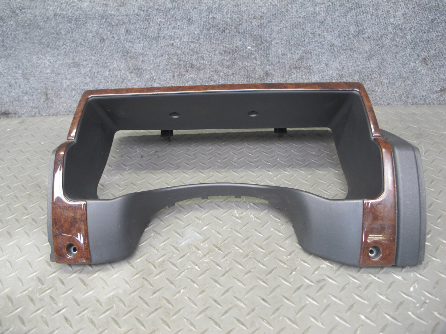 2003-2007 Hummer H2 Dash Instrument Speedometer Bezel Cover Trim Panel 15177439