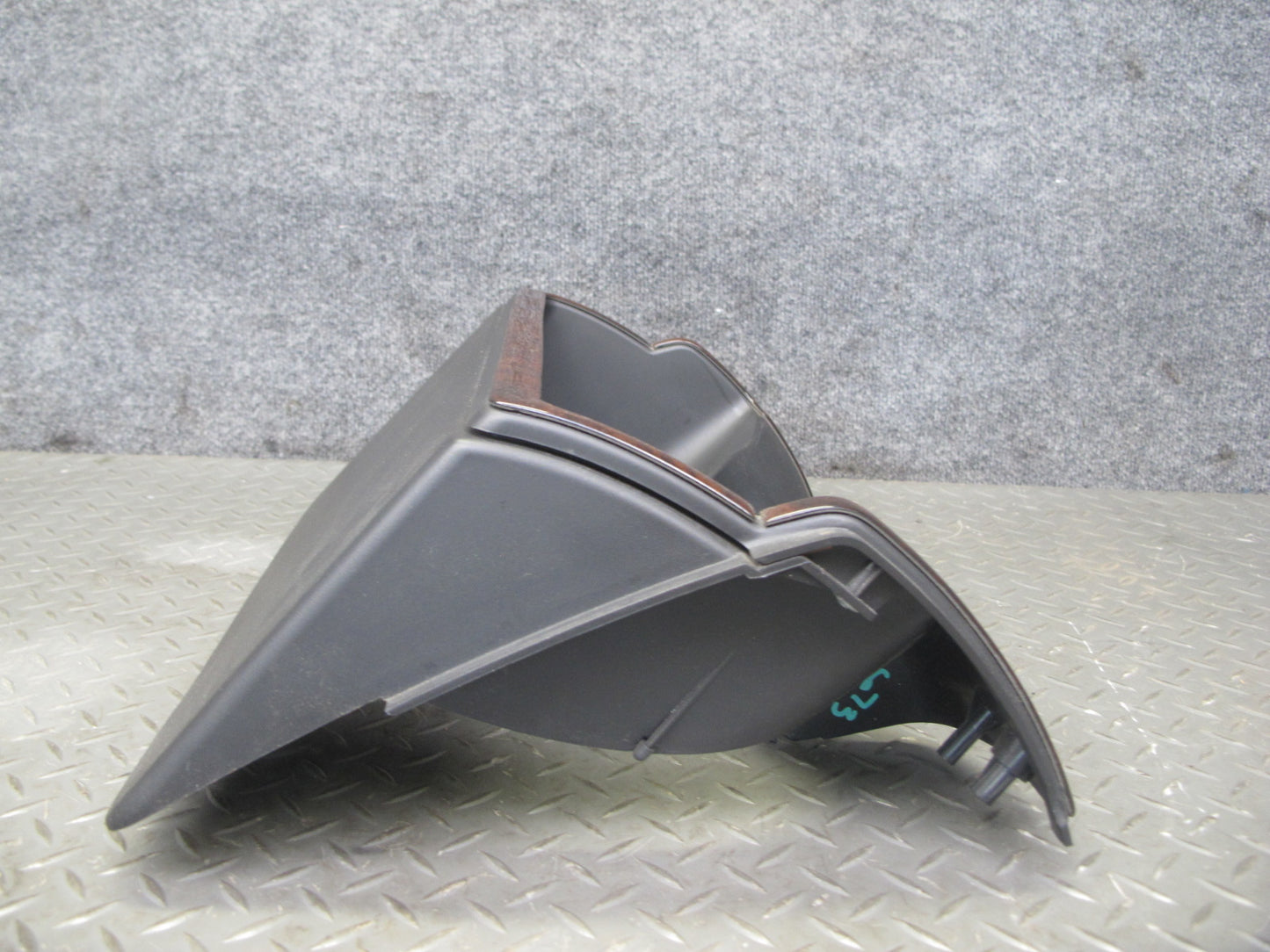 2003-2007 Hummer H2 Dash Instrument Speedometer Bezel Cover Trim Panel 15177439
