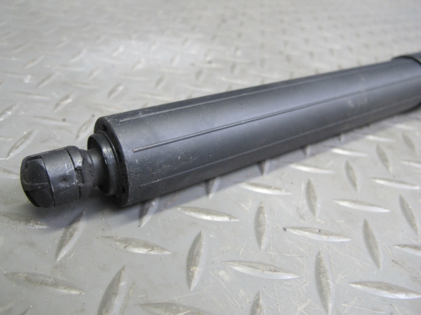 2017-2020 Maserati Levante M161 Rear Trunk Lid Liftgate Shock Strut Set of 2