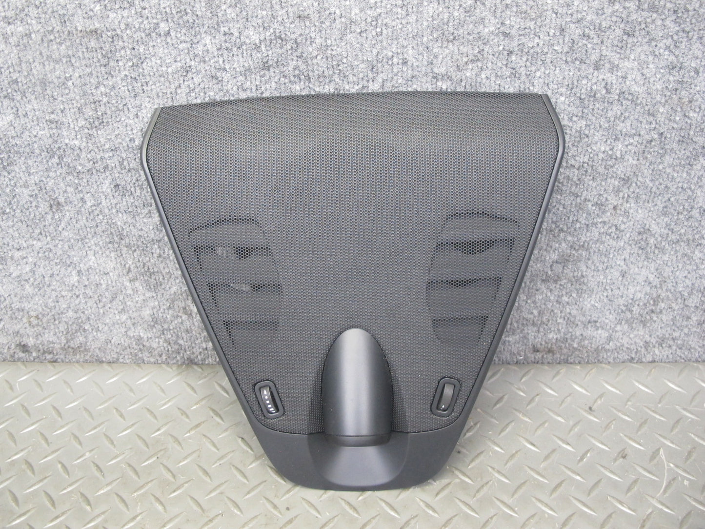 2017-2020 Maserati Levante M161 Dash Center Speaker Trim Grille Panel w Clock