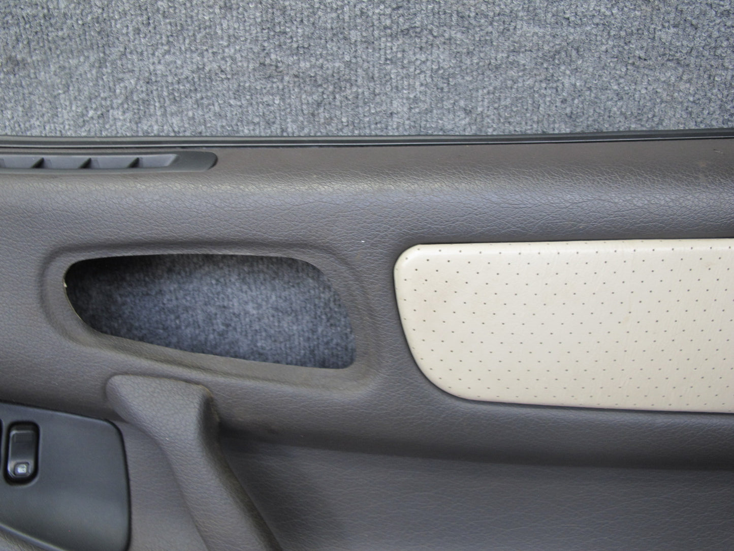91-95 Mitsubishi 3000GT Right Passenger Door Interior Trim Panel Gray Beige OEM
