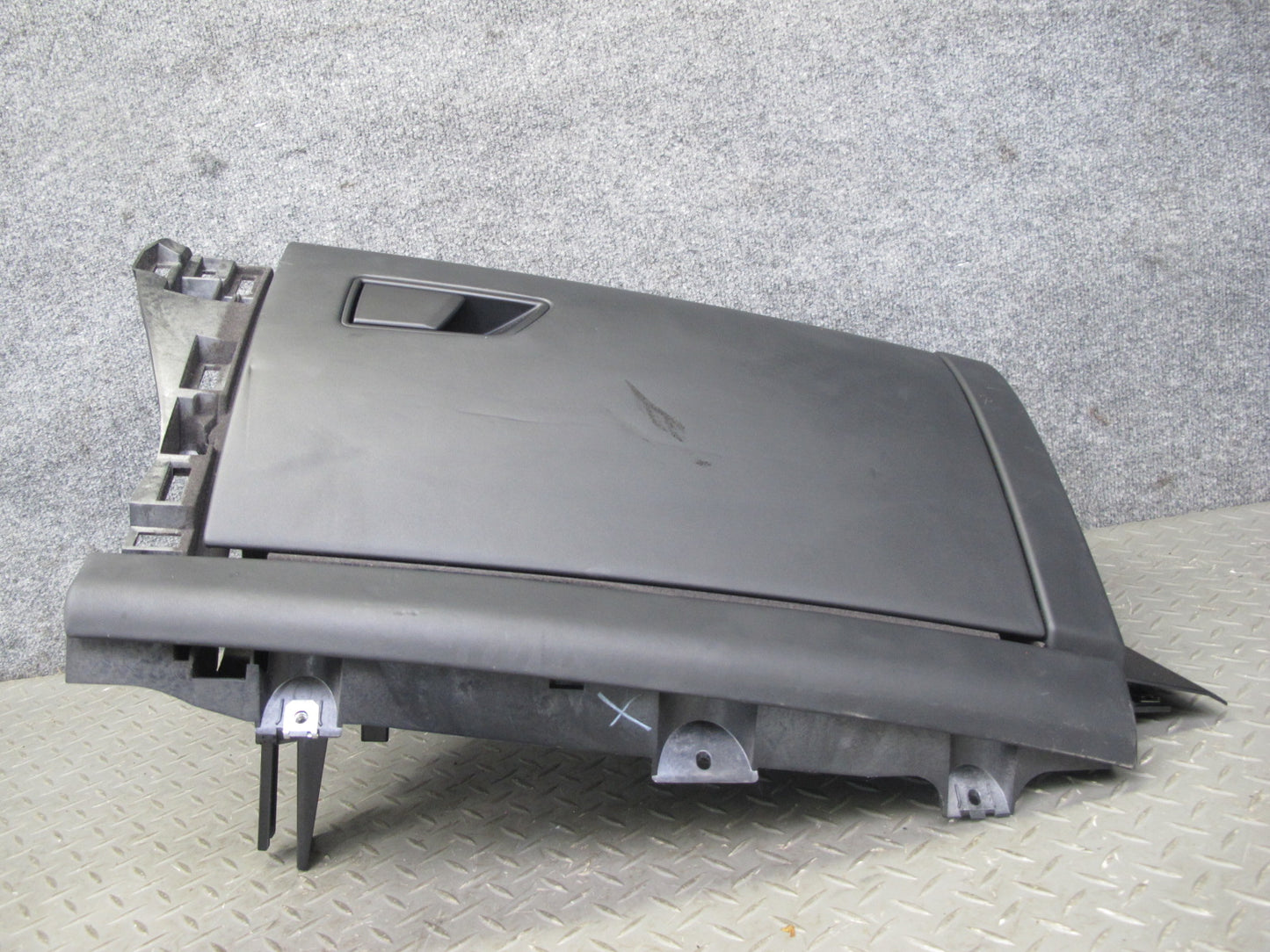2017-2020 Maserati Levante M161 Dash Glove Box Storage w END Trim Cover Panel