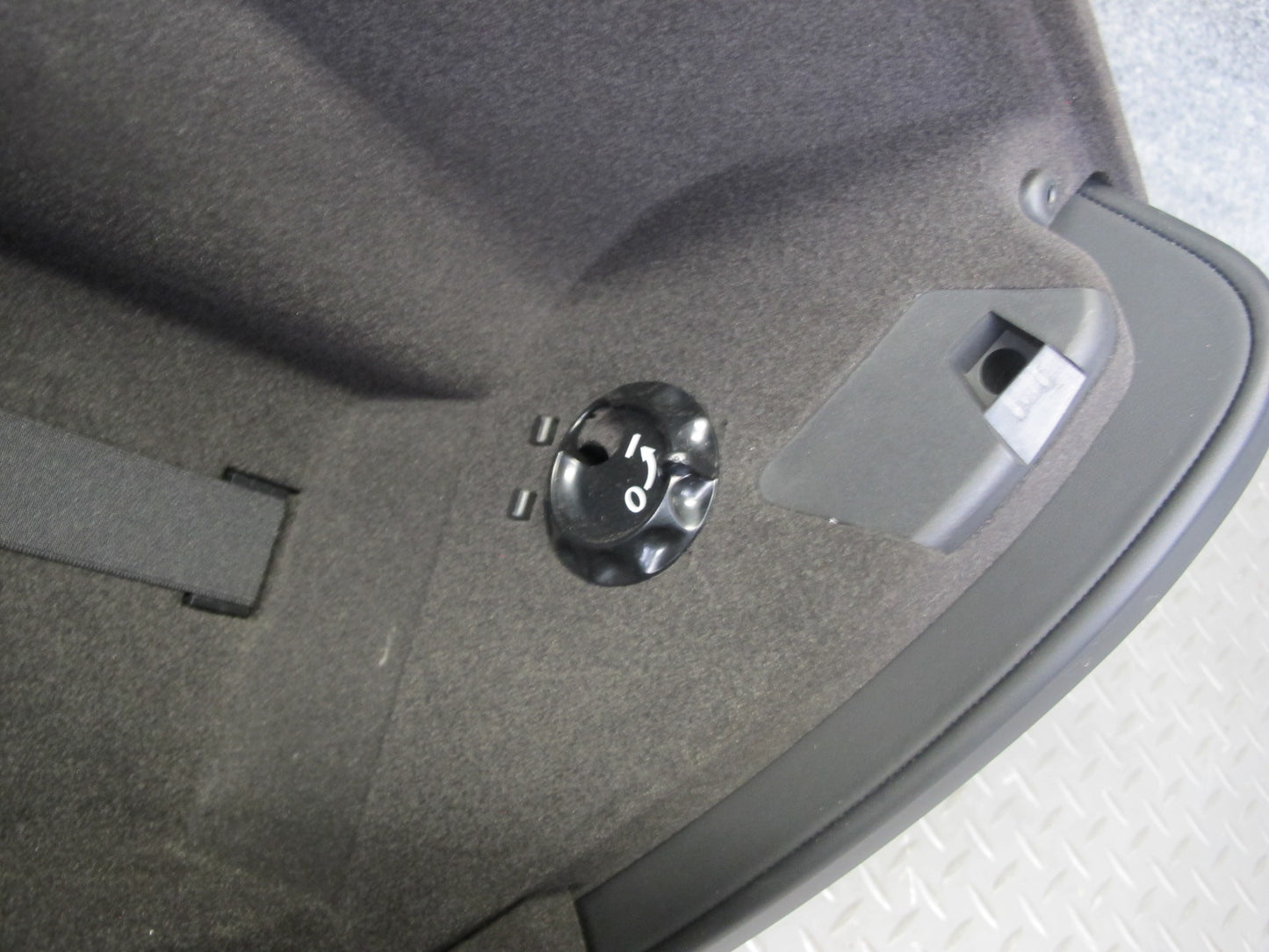 2017-2020 Maserati Levante M161 Dash Glove Box Storage w END Trim Cover Panel