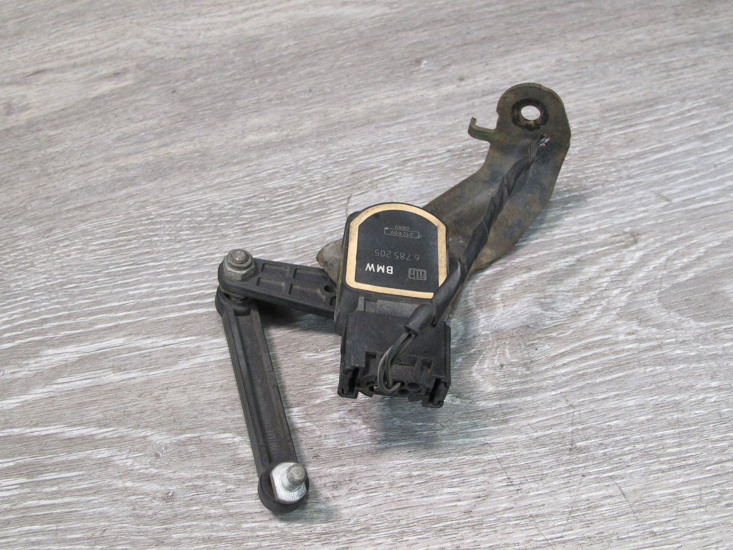 2008-2014 BMW E71 E72 X6 Front Headlight Suspension Height Level Sensor 6785205
