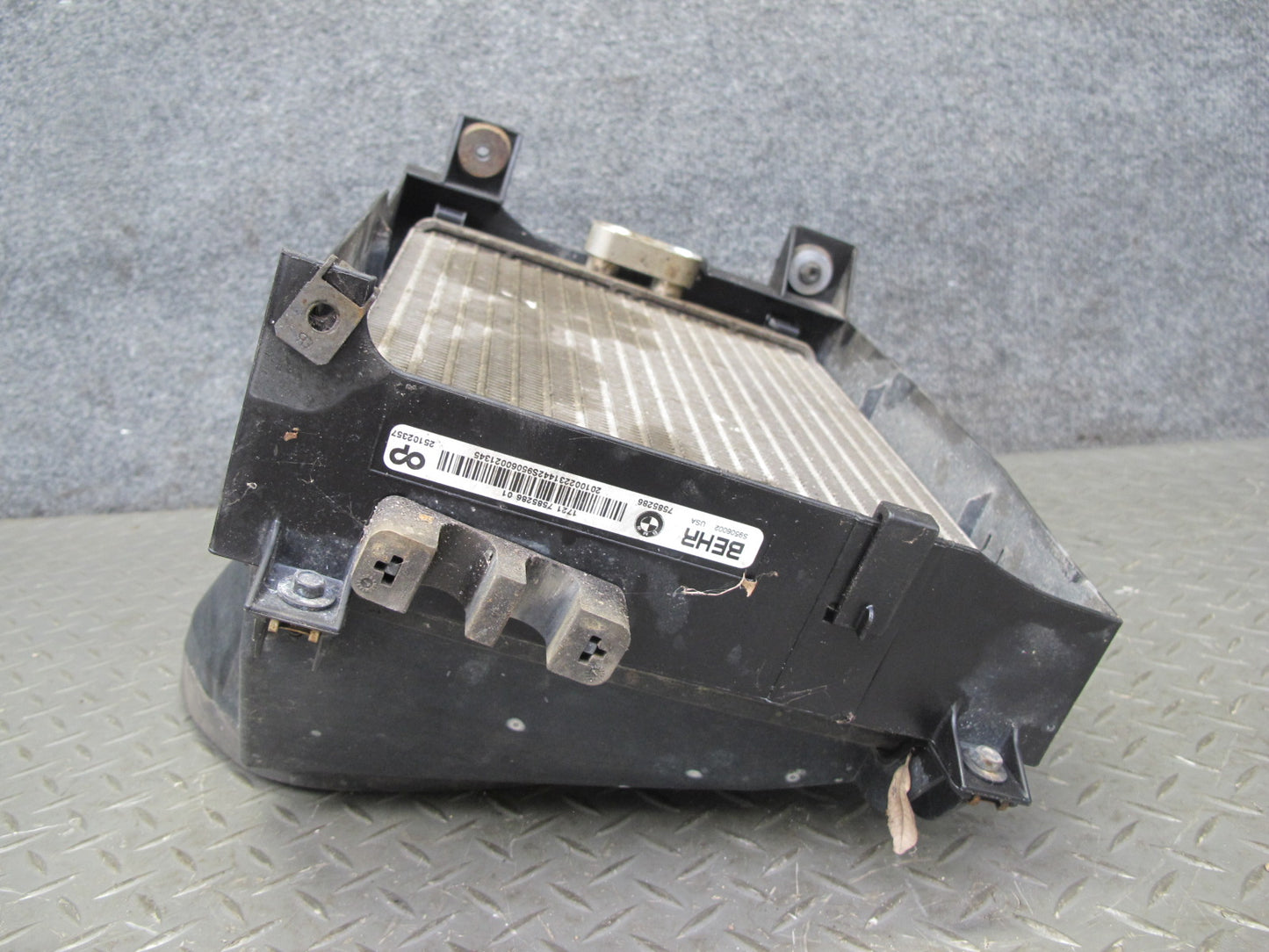 2008-2014 BMW E71 E72 X6 N63 Engine Right Oil Cooler w Shroud