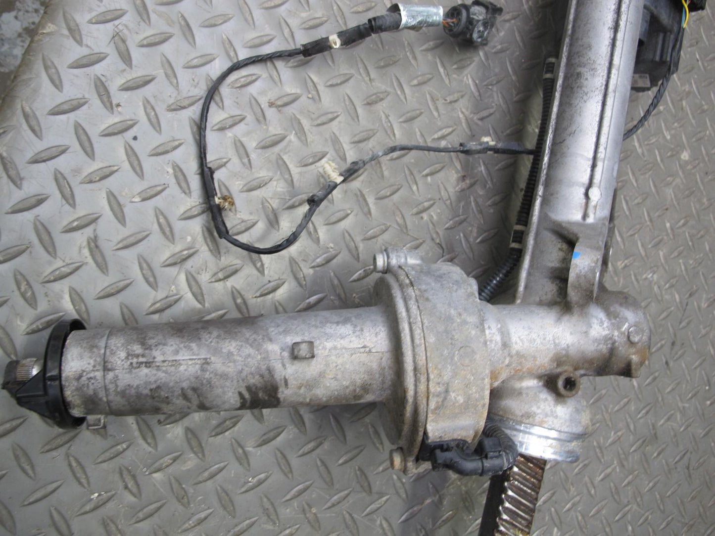 2010-2011 BMW X6 E72 Hybrid Electric Power Steering Gear Rack & Pinion