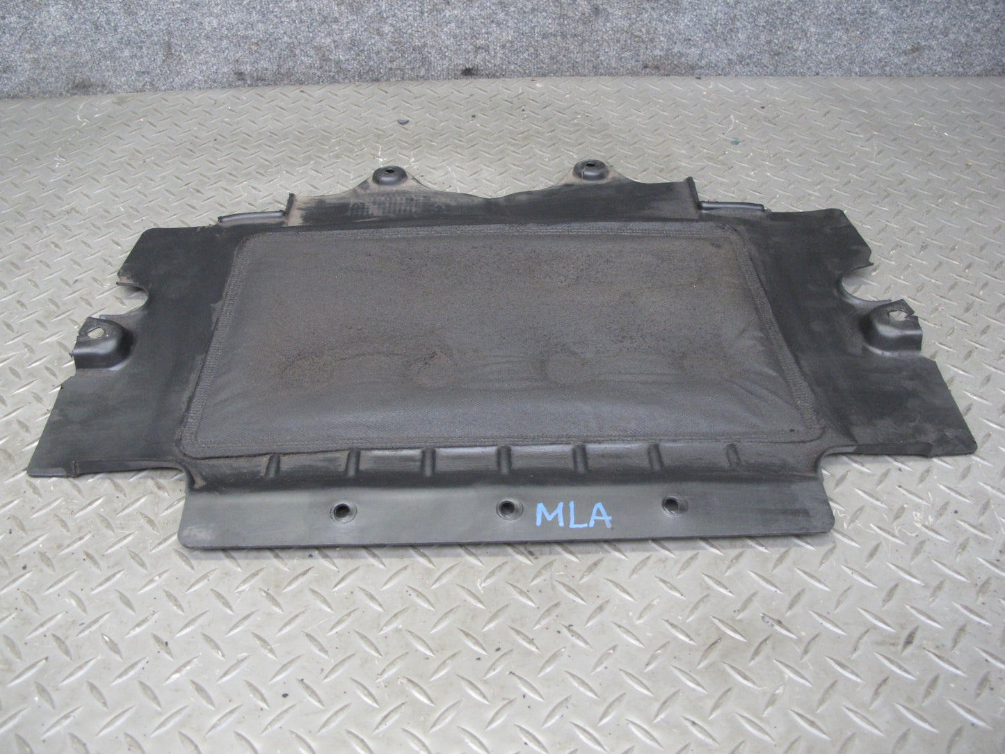2017-2020 Maserati Levante M161 Under Engine Splash Shield Guard 670032848