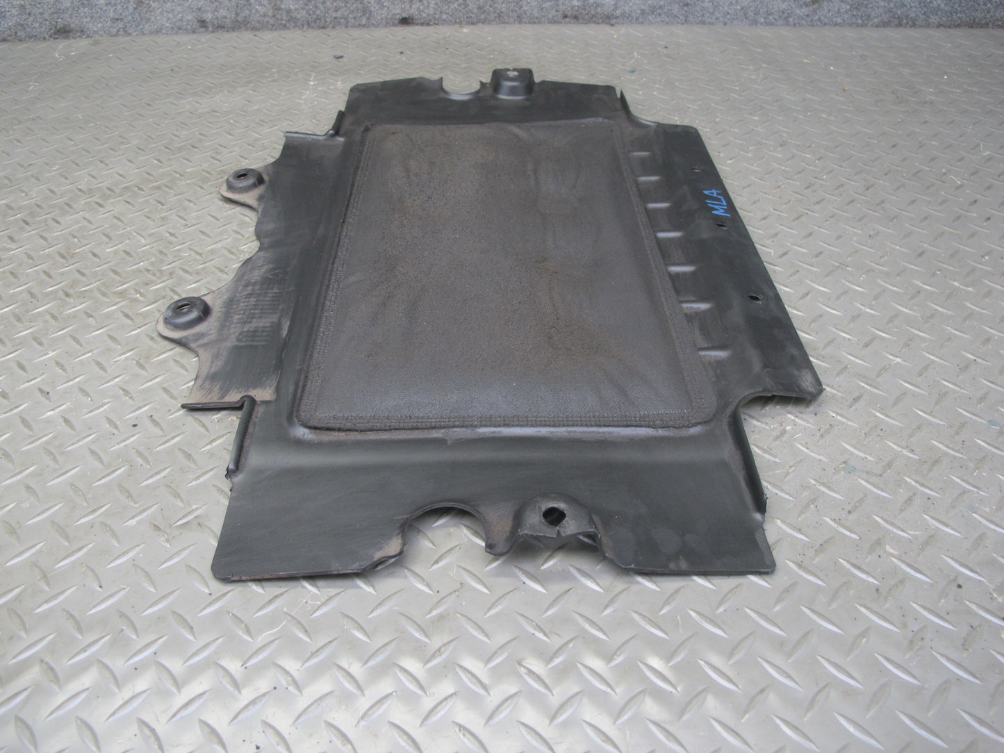 2017-2020 Maserati Levante M161 Under Engine Splash Shield Guard 670032848