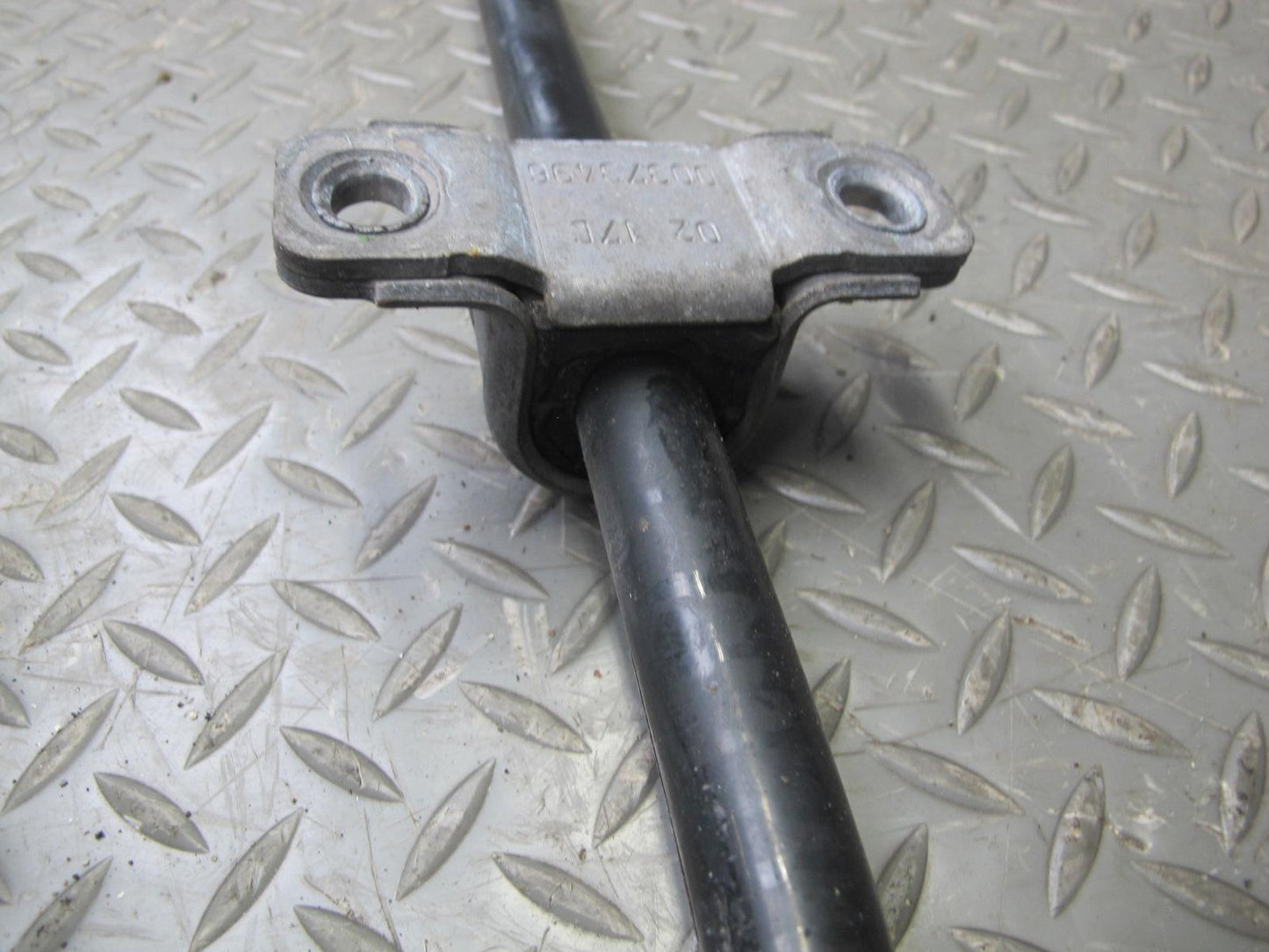 2017-2020 Maserati Levante M161 3.0L AWD Rear Sway Bar Stabilizer 6700388500