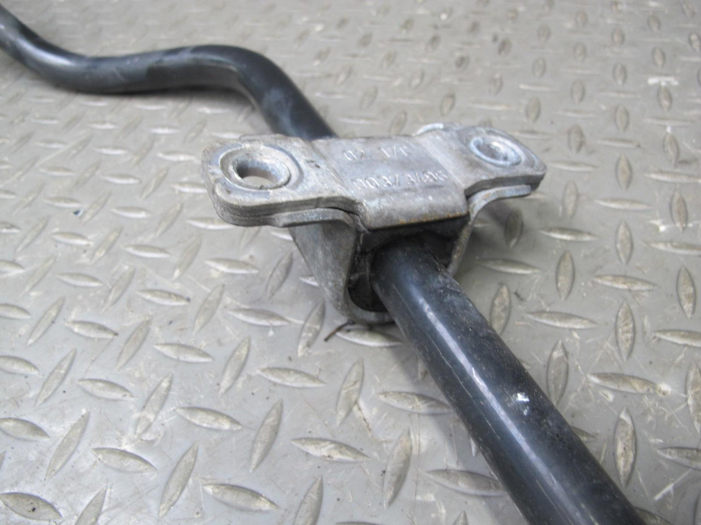 2017-2020 Maserati Levante M161 3.0L AWD Rear Sway Bar Stabilizer 6700388500