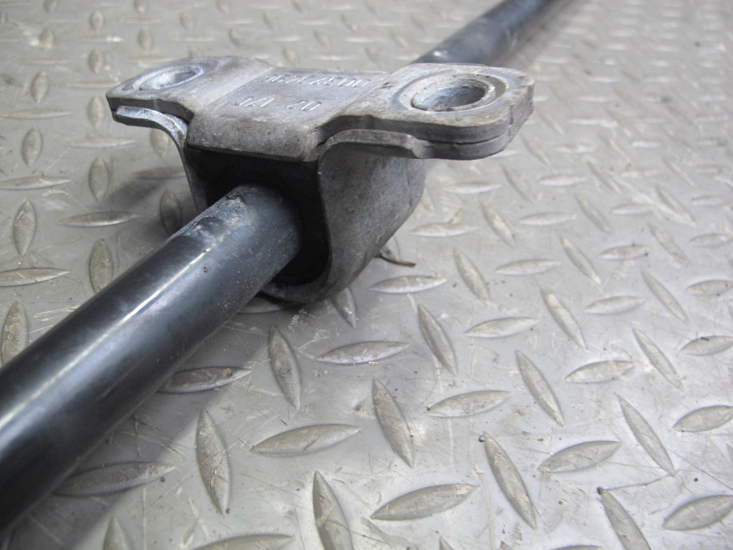 2017-2020 Maserati Levante M161 3.0L AWD Rear Sway Bar Stabilizer 6700388500