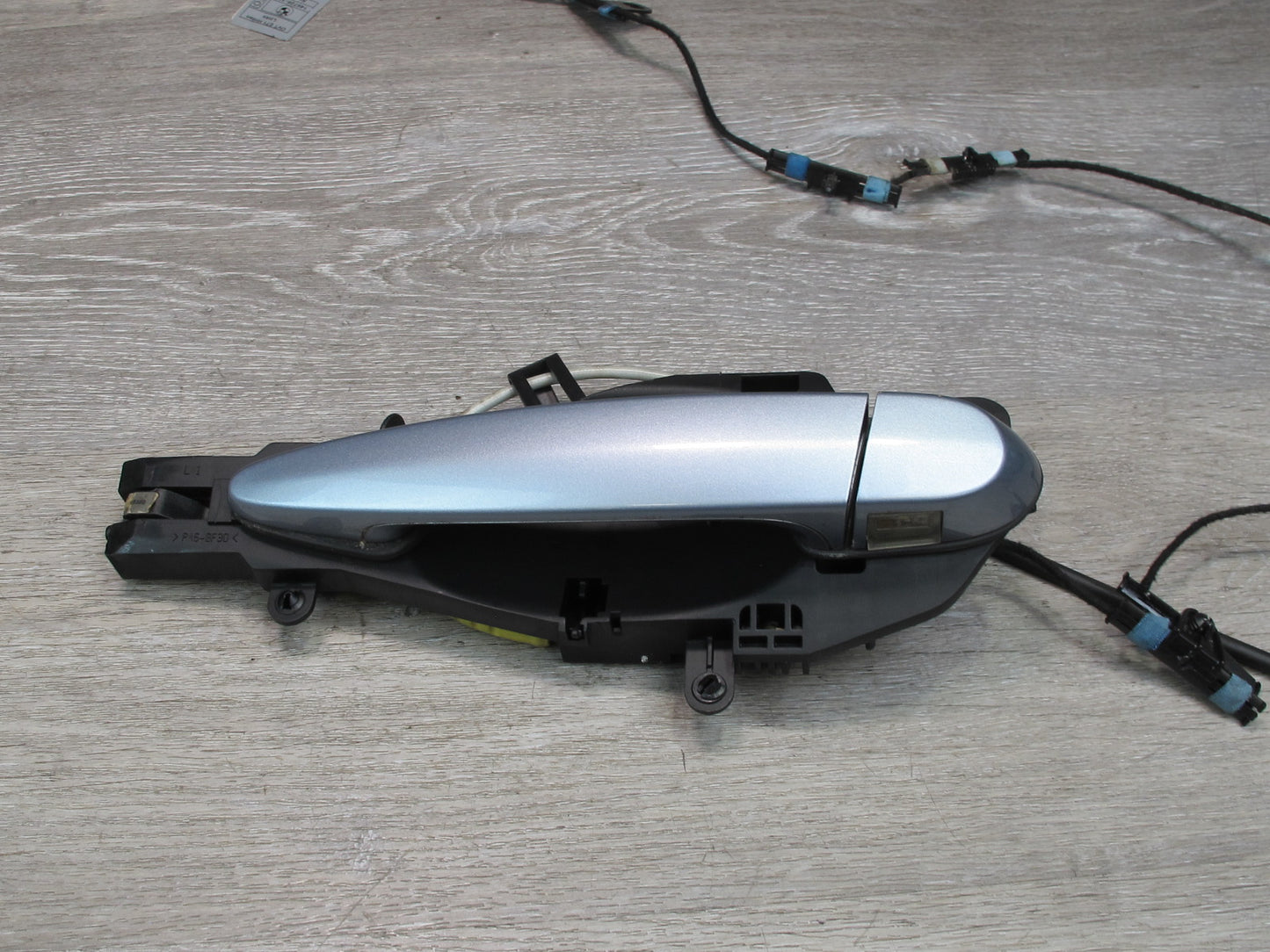 2008-2014 BMW E71 E72 X6 Rear Left Door Exterior Handle w Keyless Entry