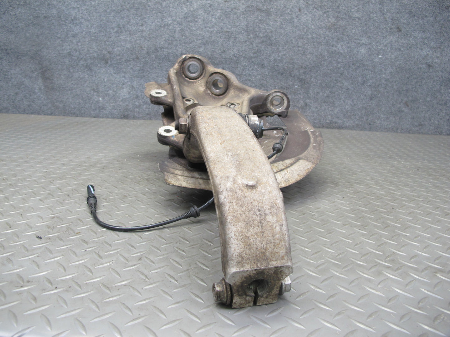2008-2014 BMW E71 E72 X6 AWD Front Right Spindle Knuckle Wheel Hub Bearing