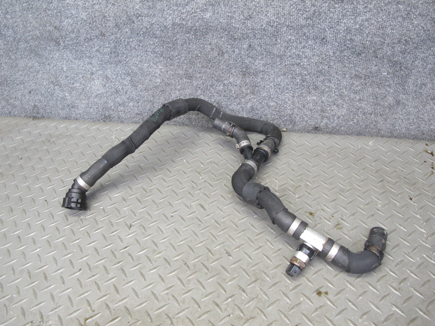 2010-2011 BMW E72 X6 Hybrid Engine Cooling Hose Pipe Line Set