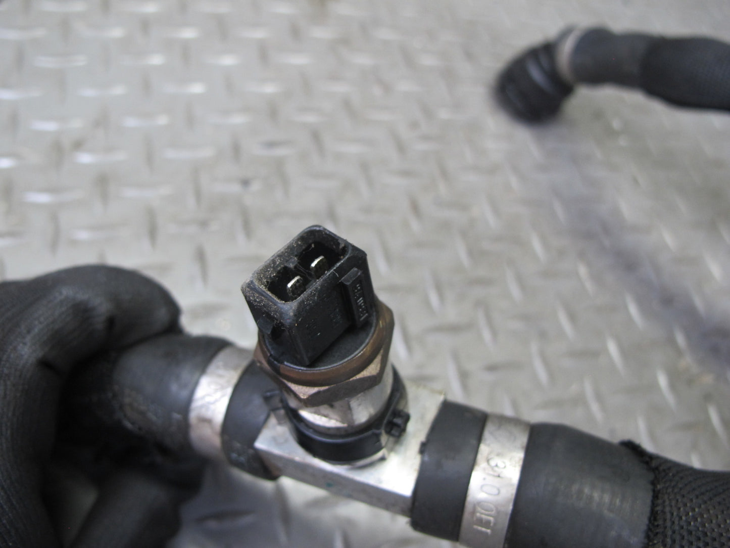 2010-2011 BMW E72 X6 Hybrid Engine Cooling Hose Pipe Line Set