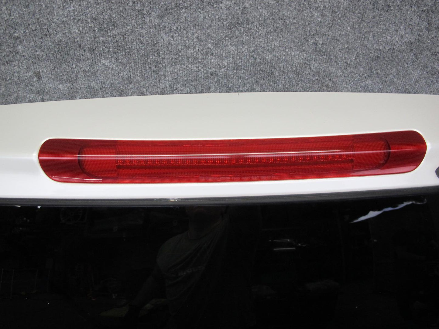 2004-2007 Lexus UZJ100L LX470 Rear Trunk Lid Tailgate Upper Panel W/ Glass White