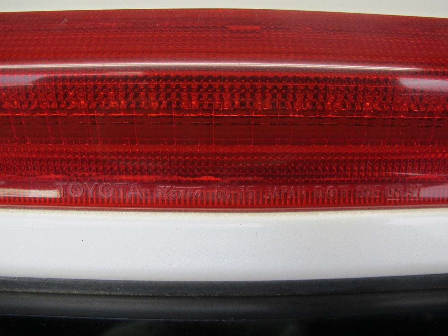 2004-2007 Lexus UZJ100L LX470 Rear Trunk Lid Tailgate Upper Panel W/ Glass White