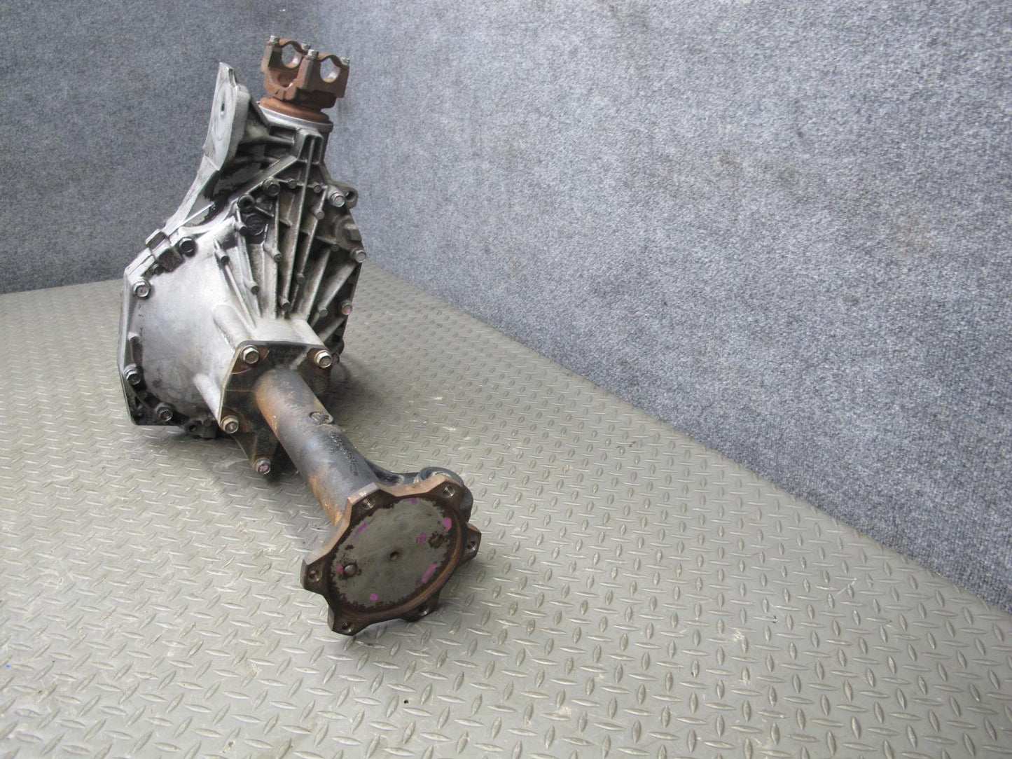 2003-2007 Hummer H2 4WD 4x4 Front Differential Carrier 4.10 Ratio