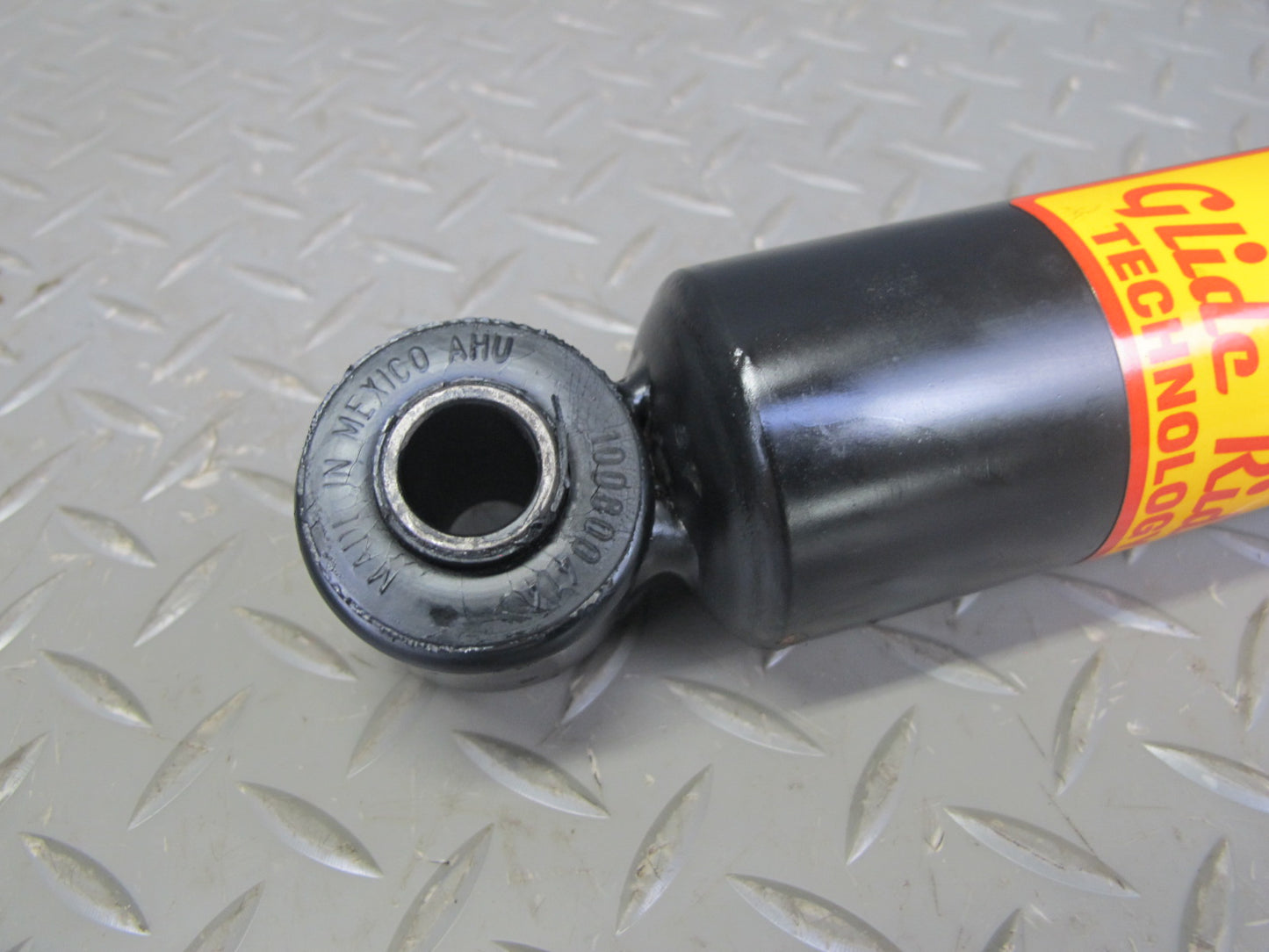 2003-2009 Hummer H2 Set of 2 Rear Left & Right Strut Shock Absorber Strutmasters
