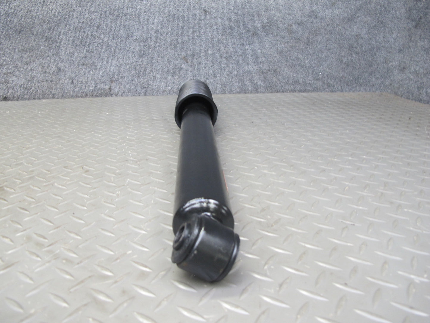 2003-2009 Hummer H2 Set of 2 Rear Left & Right Strut Shock Absorber Strutmasters