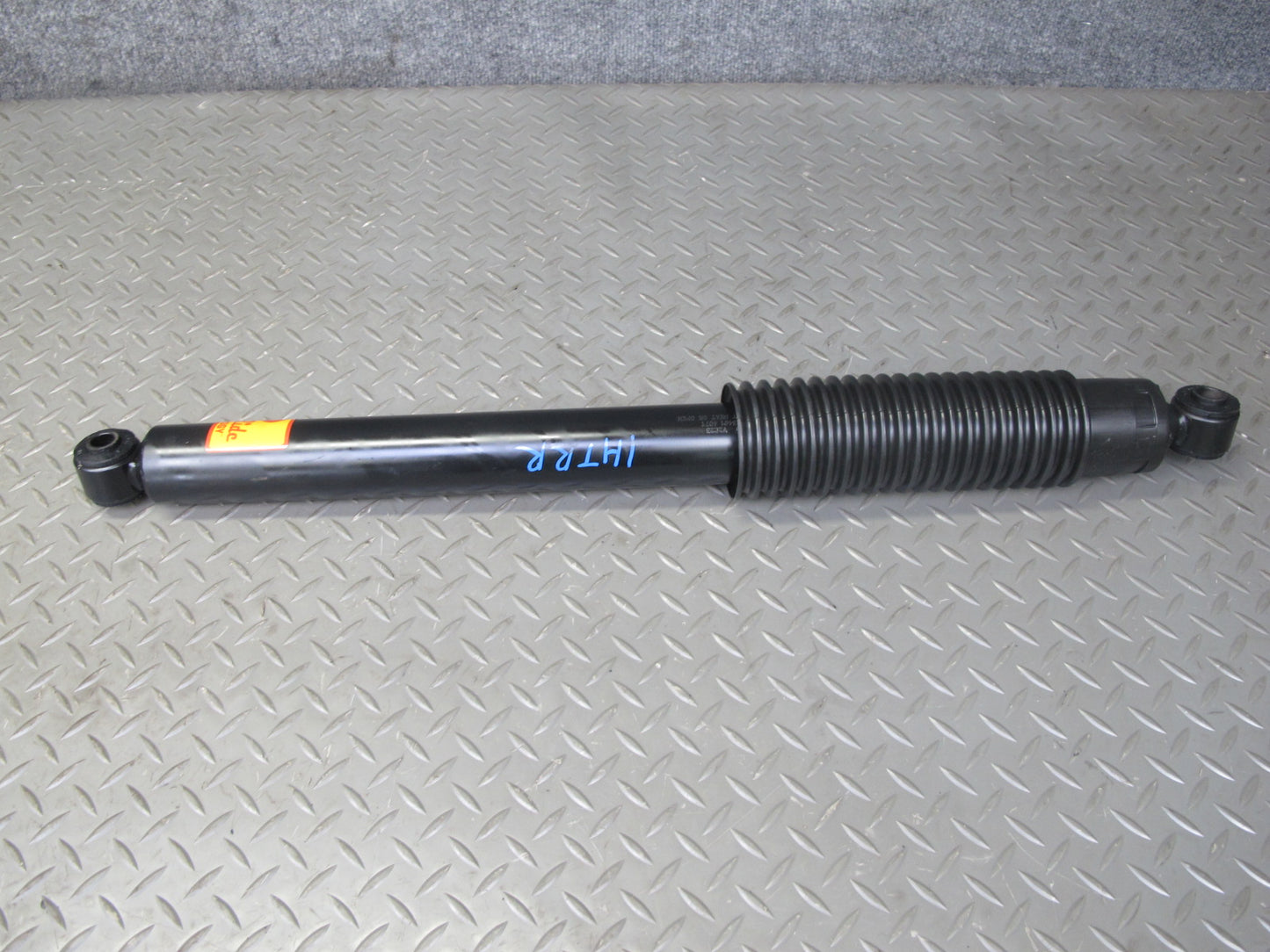 2003-2009 Hummer H2 Set of 2 Rear Left & Right Strut Shock Absorber Strutmasters