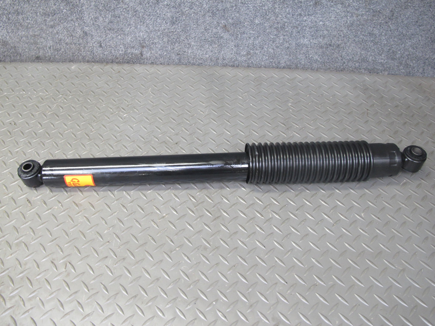 2003-2009 Hummer H2 Set of 2 Rear Left & Right Strut Shock Absorber Strutmasters