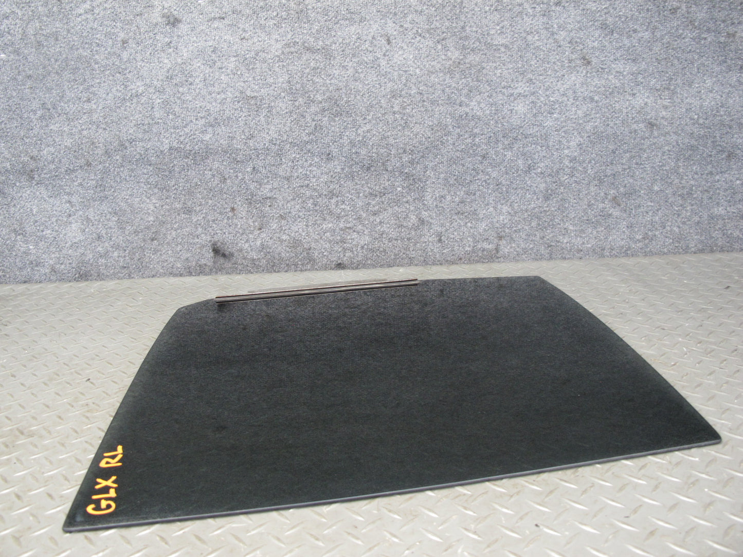 2003-2007 Lexus J100 LX470 Rear Left Driver Side Door Glass Window