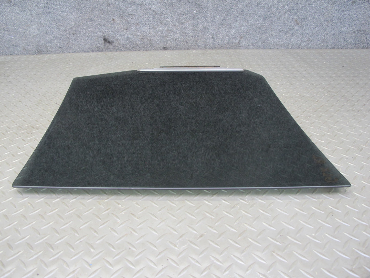 2003-2007 Lexus J100 LX470 Rear Left Driver Side Door Glass Window