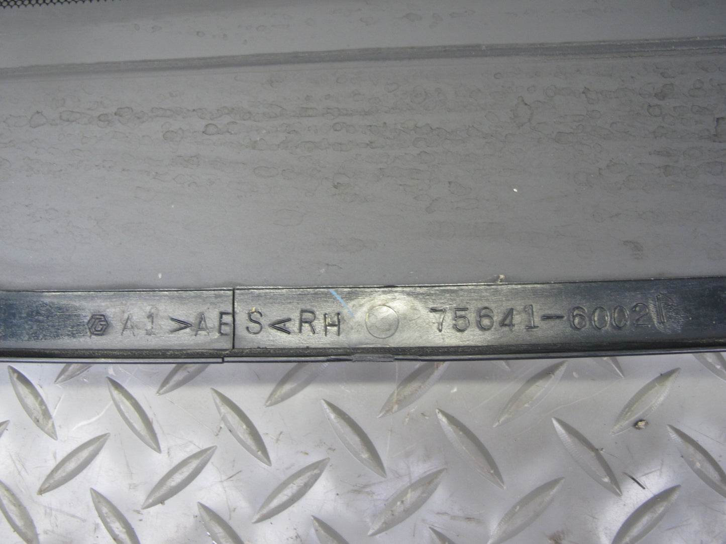 2003-2007 Lexus J100 LX470 Rear Right Passenger Side Quarter Glass Window