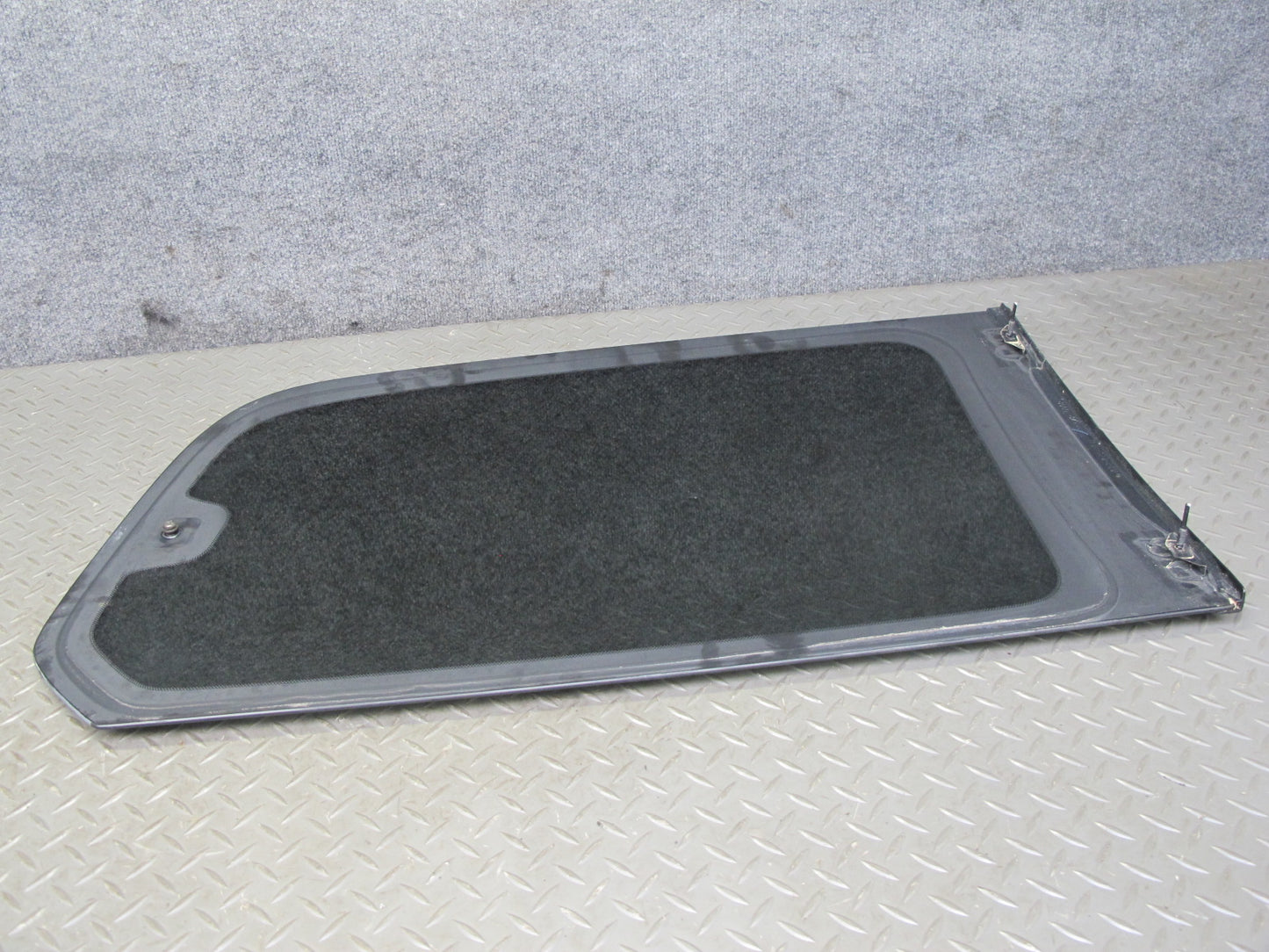 2003-2007 Lexus J100 LX470 Rear Left Driver Side Quarter Glass Window