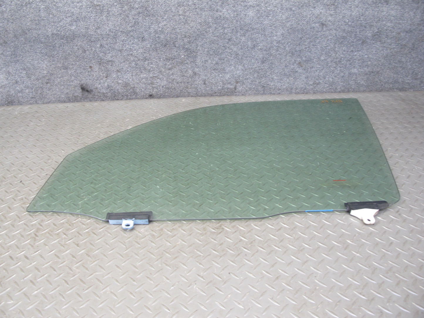 2003-2007 Lexus J100 LX470 Front Left Driver Side Door Glass Window