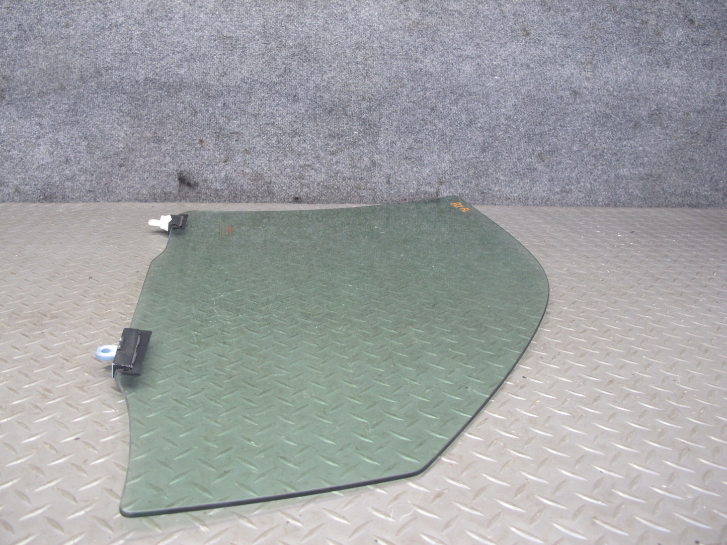 2003-2007 Lexus J100 LX470 Front Left Driver Side Door Glass Window