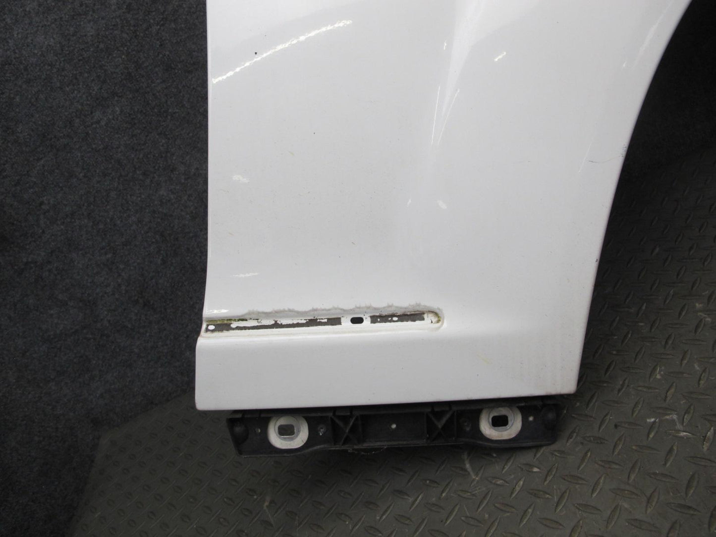 07-13 Mercedes W221 S-class Front Right Fender Shell Panel Cover White OEM