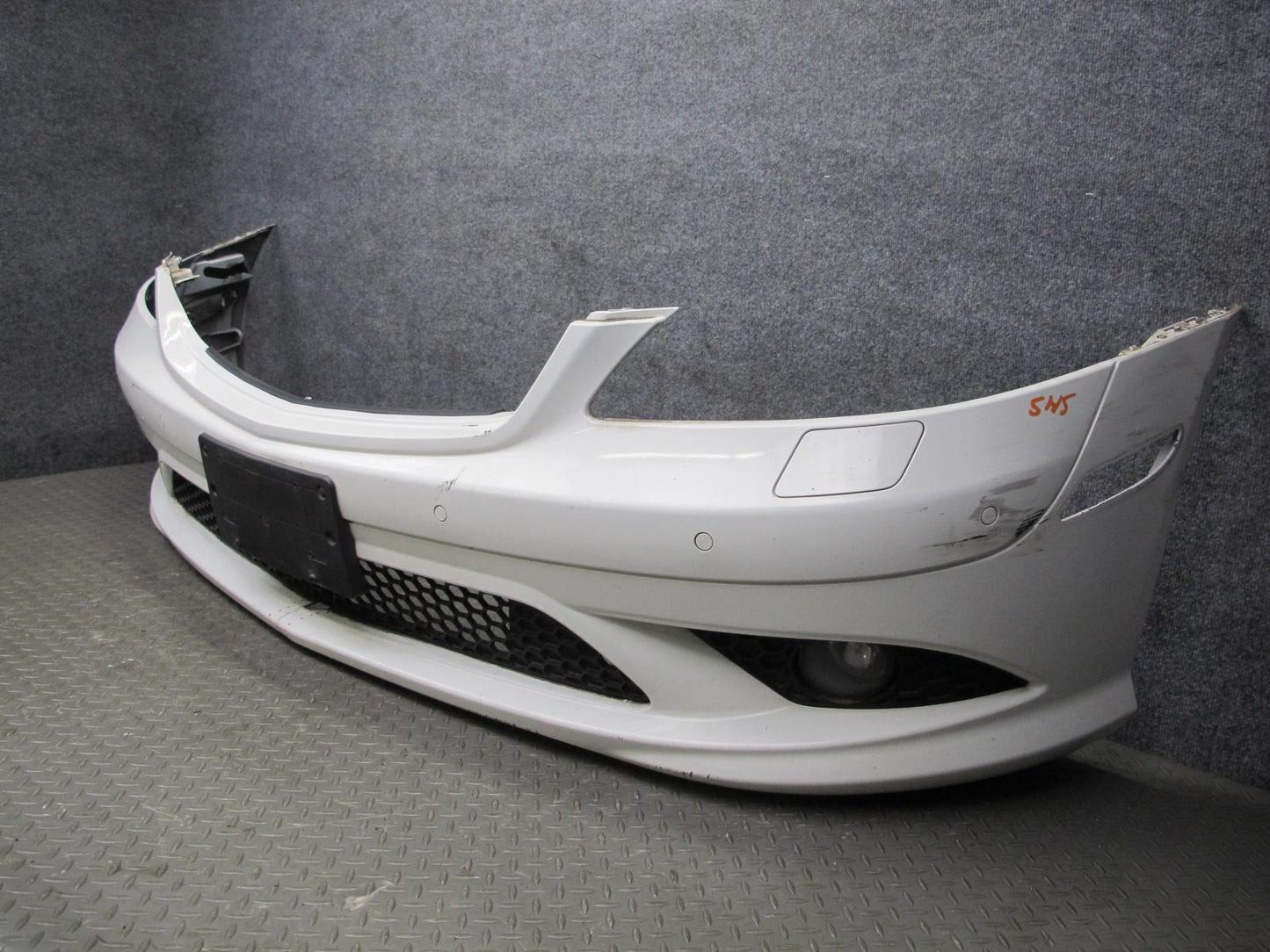 07-09 Mercedes W221 S AMG Front Bumper Cover w Fog Light & PDC White Damaged